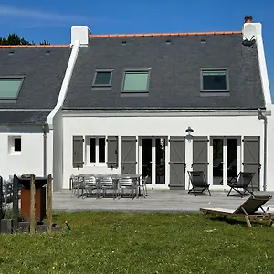 Maison Spacieuse à Deux Pas De La … Le Palais